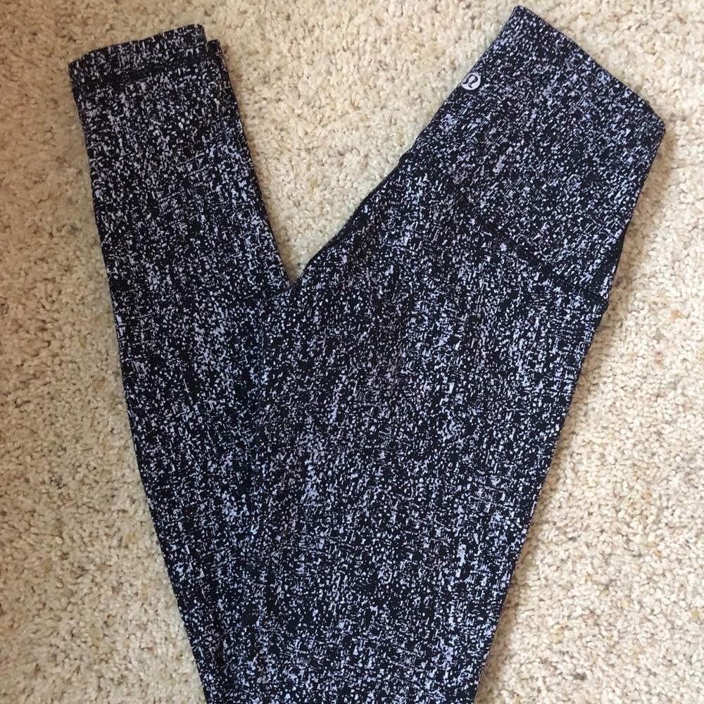 LuluLemon Wunder Under Hi Rise Size 2